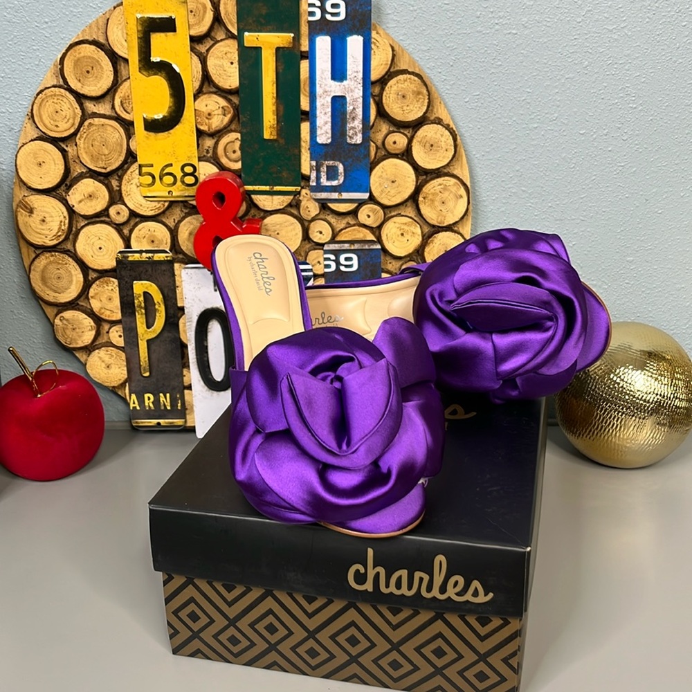 Charles by Charles David Kimichi Flower Slide Sandals